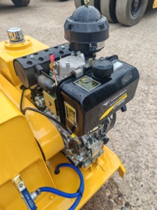 Compacteur d'asphalte et de sol entièrement hydraulique 1T, rouleau compresseur vibrant à double tambour - Product Image 4