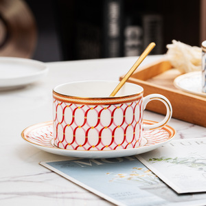 High Appearance European Bone China Coffee <b>Cup</b> Saucer <b>Set</b> Overlap Shadow Design Gift Box Couple <b>Cups</b> with Spoon for Wedding Gift - Product Image 2