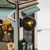 Nouveau produit M2506Z Coffee Rure Maison de poupée miniature faite à la main, maison de poupée en bois, kit de maison de poupée miniature à faire soi-même avec housse anti-poussière