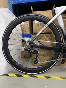 Bicicleta de Carretera de Fibra de Carbono de Segunda Generación T10pro 2026 con Cableado Interno, Manillar Curvo, para Carreras, con Frenos de Disco Hidráulicos RS-2*12 Velocidades y Manillar de Carbono - Product Image 3