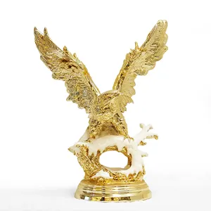 Patung Elang Emas Dekorasi Rumah Patung dan Patung-patung Hadiah Burung Satwa Liar Seni Menyebar Sayap untuk Sukses