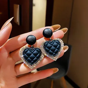 Kaimei 2021 New Arrivals Black Double Love Heart Drop Earring Fashion Crystal Alloy Rhinestone Heart Shape Dangle Earrings