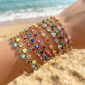 Bracciali di protezione impilabili placcati oro 18K con cuore, occhi diabolici, smalto arcobaleno, cristalli CZ sfaccettati e catena a cuore - Product Image 1