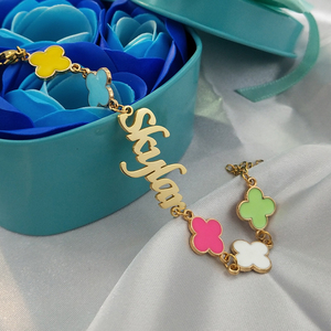 Braccialetti con nome di quadrifoglio colorato nome iniziale personalizzato oro placcato in acciaio inossidabile alla moda per bambini braccialetti con lettere - Product Image 3