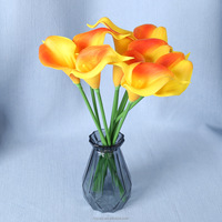 Meistverkaufte Künstliche Blumen PU Einzelner Calla-Lilien-Blumenstiel Blumen-Centerpiece Bouquet für Heimdekoration & Fotobox