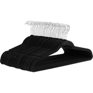 Paquete de 50 perchas de terciopelo premium antideslizantes para el hogar y perchas de plástico negras sin costuras para trajes - Product Image 1