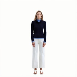 Maglione Elegante e alla Moda da Donna con Collo Alto, Maniche Lunghe, Design con Bottoni e Pieghe, Lavorazione Integrata in Lana - Product Image 1