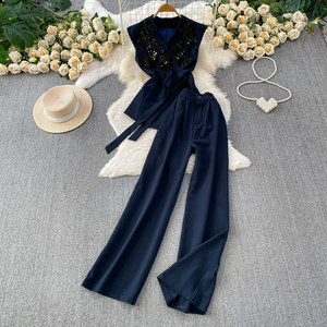 Ensemble 2 pièces élégant pour <span class=keywords><strong>femme</strong></span> : <span class=keywords><strong>haut</strong></span> brodé sans manches et pantalon large blanc pour soirée ou bureau - Product Image 4