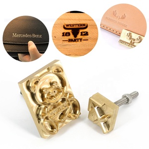 Poinçon en laiton personnalisé pour le marquage à chaud des logos en cuir et des lettres de gâteau - Product Image 5