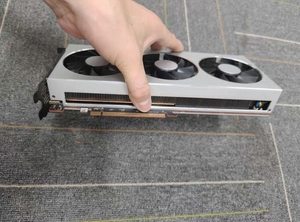 การ์ดจอ Radeon VII 16GB HBM2 พัดลมสามตัว ระดับมืออาชีพ สำหรับตัดต่อวิดีโอ รีนเดอร์ 8K และเวิร์กสเตชันคอมพิวติ้ง - Product Image 5