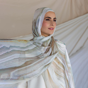 À la mode solide Polyester mousseline de soie foulard <span class=keywords><strong>nouveau</strong></span>-<span class=keywords><strong>né</strong></span> Veet châle Hijab Turban doux ethnique Tudung pour le printemps automne prière - Product Image 5