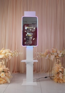 Nuevo Fotomatón con Espejo y Cámara Réflex Digital, Pantalla Táctil de 21.5 Pulgadas con Flash Integrado para Alquiler en Fiestas - Product Image 2