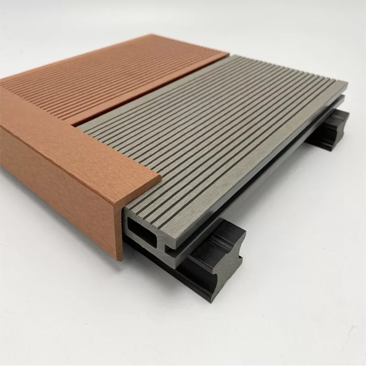 Co Extrusion Exterior WPC Decking Hollow Composite Decking Board