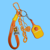 Accessoires porte-clés pickleball pagaie en caoutchouc PVC souple avec logo personnalisé 3D OEM d'usine avec porte-clés porte-clés cadre de pagaie
