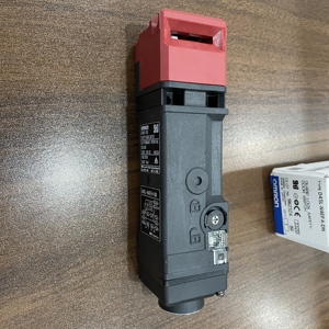 Cerradura Electromagnética Pequeña D4SL-N4EFA-DN, Interruptor de Seguridad para Puerta con Clasificación IP67, 24V 1.5A para Protección de Máquinas en Fábrica - Product Image 1