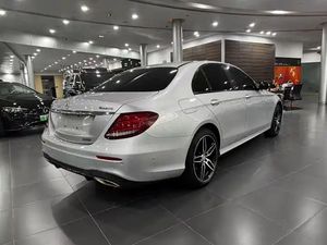 <span class=keywords><strong>Mercedes</strong></span> E200 Sport 4MATIC AWD <span class=keywords><strong>E</strong></span>-Class 2017 Usado, Sedán de Lujo, Volante a la Izquierda, 5 Asientos, en Venta - Product Image 5