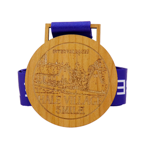 Medalla y trofeo de madera con diseño 3D personalizado, Logo grabado láser, insignia deportiva en blanco con cinta, recuerdo barato - Product Image 3