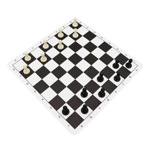 مجموعة لعبة شطرنج قابلة للطي من مصنع RR جاهزة للشحن، لوحة من الجلد الصناعي، مجموعة شطرنج محمولة تعليمية للبالغين باللونين الأسود والأخضر - Product Image 1