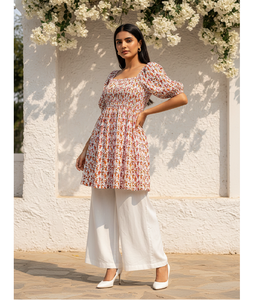 Robe courte en cambric pour femmes, design minimaliste, tissu léger, doux, confortable et respirant, style décontracté pour l'été et le quotidien - Product Image 1