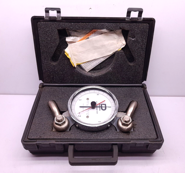PLC AP Dynamometer Pat No 3,277,705 Capacity 5000 kg Partitioning 50 kg Warranty Product