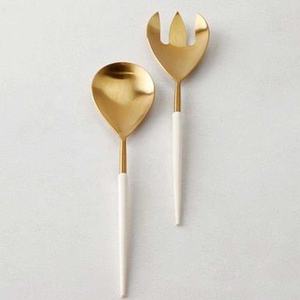 Ensemble de couverts décoratifs en acier inoxydable plaqué or avec un design unique manche en résine blanche ustensile de service pour salade vaisselle - Product Image 6