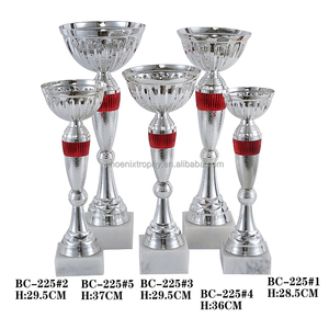 Trophée personnalisé de la marque Phoenix, durable, en métal doré ou argenté, gravé, imprimé en typographie, modè<span class=keywords><strong>le</strong></span> BC293, pour les tournois sportifs - Product Image 3