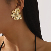 Nouvelle arrivée en gros coréen pas cher métal 3D grosse feuille boucles d'oreilles fleur grandes boucles d'oreilles or Floral boucles d'oreilles pour les femmes