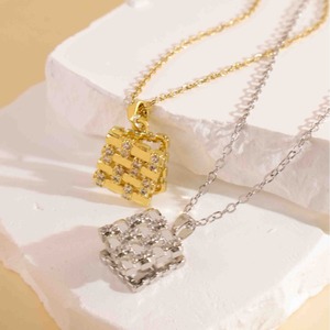 Bijoux étanches en titane plaqué <span class=keywords><strong>or</strong></span> 18 carats GT Fashion Mini Diamond Hollow Mesh <span class=keywords><strong>Rectangle</strong></span> Spinning Pendant Necklace and Ring - Product Image 5