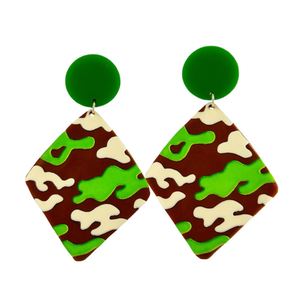 Orecchini dipinti con motivo mimetico verde marrone a forma di diamante, gioielli alla moda per accessori da donna - Product Image 1