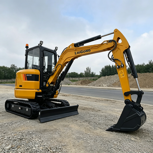 Excavadora de ruedas 9035E optimizada para el sitio, con componentes de trabajo antidesgaste y gran resistencia a los impactos, ideal para construcciones remotas dispersas. - Product Image 2