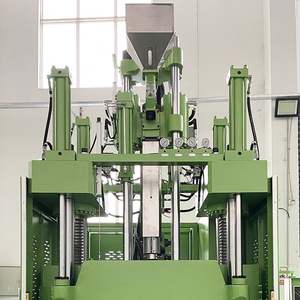 Nouvelle machine de moulage par injection de plastique verticale entièrement automatique de petite taille à haute efficacité pour l'emballage alimentaire - Product Image 6