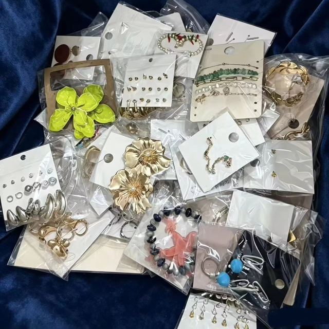 kg 80-150pcs Yiwu Bulk Jewelry Wholesale Factory Direct Jewelry Mystery Box Supplier Earring Necklace Rings Bracelet Mix Random