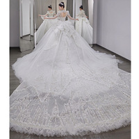 Nouvelle Collection 2025 – Robe de Mariée Haute Couture Moderne Style Cour Française Blanche avec Grande Traîne et Dentelle – Modèle de Luxe