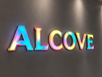 Grand panneau publicitaire extérieur personnalisé, lettres 3D, néon LED RGB, différentes options pour placer des logos, enseigne à changement de couleur