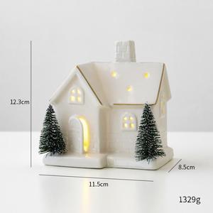 Adornos Navideños Creativos de Cerámica con Forma de Casa de Nieve Luminosa, Decoración de Escena de Casa de Nieve, Adornos Pequeños para Escritorio - Product Image 6