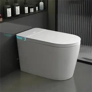 Sensor de descarga automático de vaso sanitário de cerâmica alongado montado no chão com controle remoto inteligente de design moderno