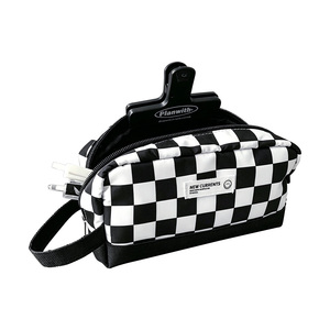 <span class=keywords><strong>Astuccio</strong></span> a Scacchi Bianco e Nero Grande Capacità, Borsa Porta Cancelleria per Studenti, <span class=keywords><strong>Astuccio</strong></span> Portatile <span class=keywords><strong>con</strong></span> Cerniera e Tracolla per la Scuola - Product Image 1