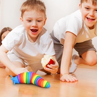 Nouveau Jouet Éducatif Anti-Stress Yqxc Caterpillar Fidget Slug pour Bébés, Modèle de Peluche Caterpillar pour Soulager le Stress