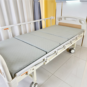Letto Ospedaliero Manuale di Buona Qualità con Sponde Laterali Pieghevoli in Lega di Alluminio per Assistenza Domiciliare - Product Image 3