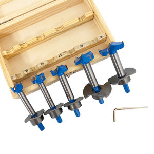 Juego de 5 brocas Forstner de profundidad ajustable de 15 mm a 35 mm, profesionales para taladrar orificios rectos en bisagras de puertas de gabinetes, en estuche de madera. - Product Image 6