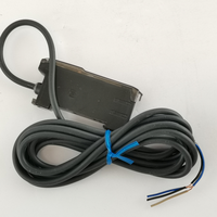 E3S-2E41 Fotoelektrik Sensör E3S Dağınık Yansımalı Orijinal