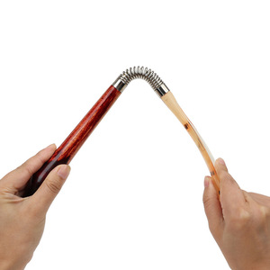 Calzador Yingte con mango de plástico y resorte, diseño ergonómico para personas mayores y mujeres embarazadas - Product Image 2
