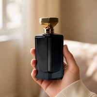 Flacon de parfum carré transparent personnalisé de qualité supérieure avec col serti, emballage de flacon de parfum carré en verre avec pulvérisateur à pompe
