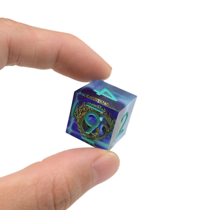 Juego <span class=keywords><strong>de</strong></span> dados coloridos DND con núcleo <span class=keywords><strong>de</strong></span> Tentáculo transparente <span class=keywords><strong>de</strong></span> resina hermosa <span class=keywords><strong>para</strong></span> dados <span class=keywords><strong>de</strong></span> melamina poliédricos <span class=keywords><strong>de</strong></span> juego <span class=keywords><strong>de</strong></span> rol - Product Image 2