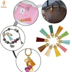 Pendentifs en velours colorés avec pompons, parfaits pour la fabrication <span class=keywords><strong>de</strong></span> bijoux, les accessoires <span class=keywords><strong>de</strong></span> sac et la <span class=keywords><strong>d</strong></span>écoration <span class=keywords><strong>de</strong></span> fête - Product Image 2