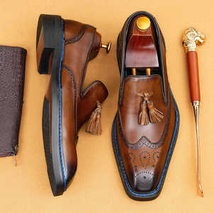 Zapatos de Vestir para Hombre 2026, de Cuero Genuino, Punta Cuadrada, Estilo Británico, con Borlas y Grabados, Cómodos y de Alta Calidad - Product Image 1