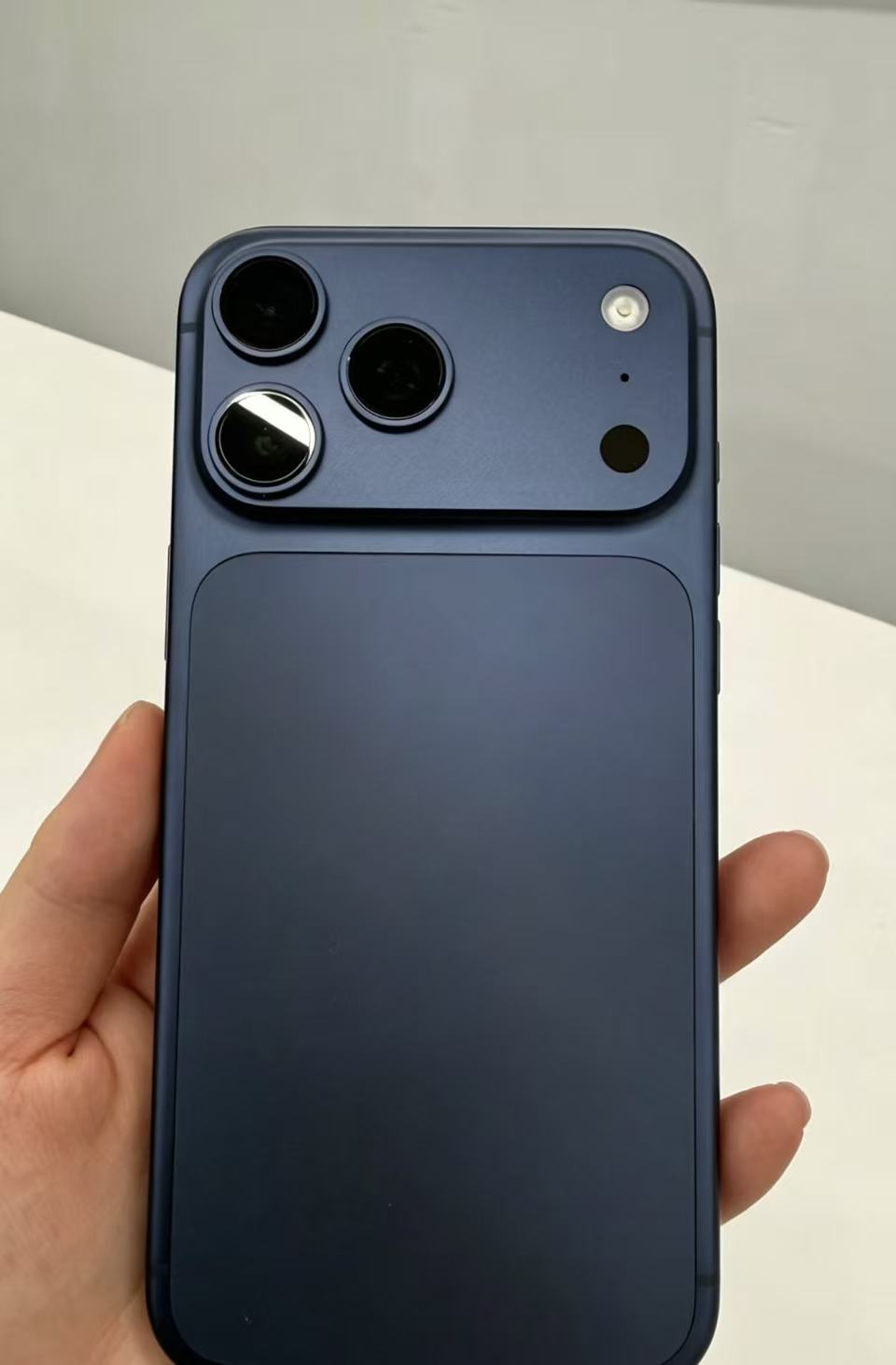 Blu