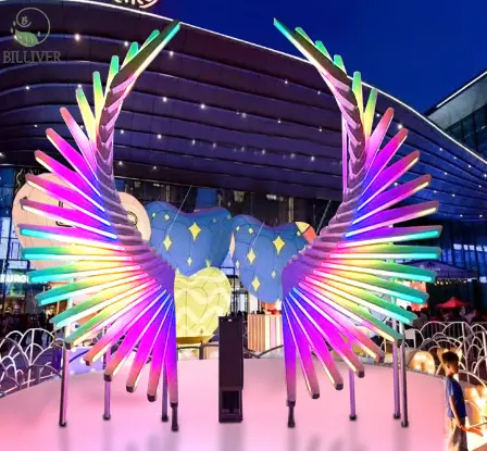 Iluminación exterior Led alas de Metal gigantes con función de Sensor corporal decoración luces LED con motivos lámpara luminosa para decoración de eventos