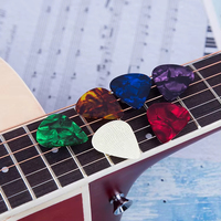 Plectre de guitare en celluloïd 0.46/ 0.6/0.71/0.81/0.96/1.2/1.5mm médiators de musique feuille médiators pour pièces de guitare