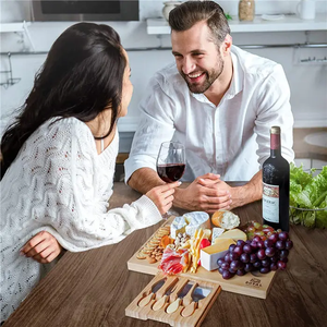 <span class=keywords><strong>Plateau</strong></span> à <span class=keywords><strong>fromage</strong></span> en bambou naturel avec ensemble <span class=keywords><strong>de</strong></span> couteaux, <span class=keywords><strong>plateau</strong></span> <span class=keywords><strong>de</strong></span> service <span class=keywords><strong>de</strong></span> charcuterie écologique pour fête <span class=keywords><strong>de</strong></span> mariage - Product Image 4